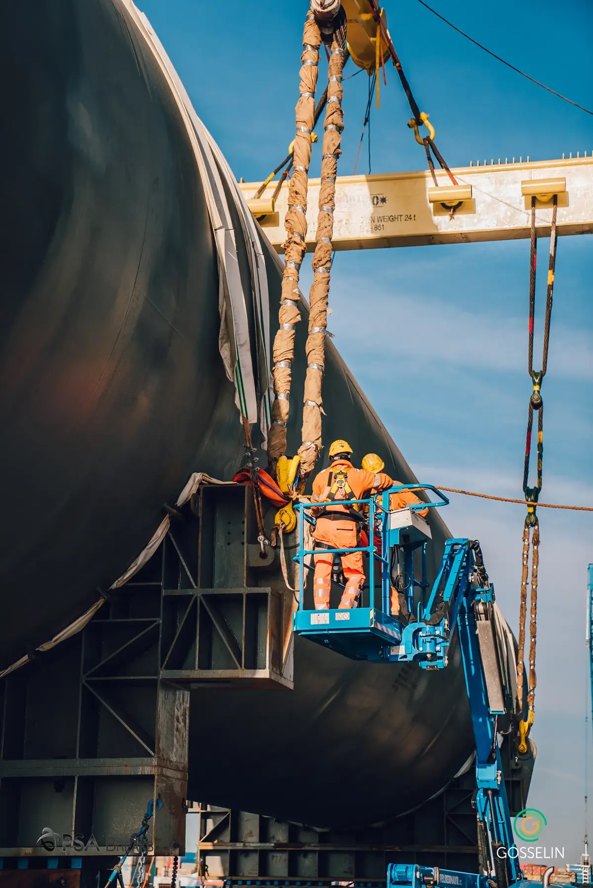 Projectlading voor INEOS Project ONE, in handen van Gosselin Group. Het betreft bullets voor de opslag en behandeling van gas.